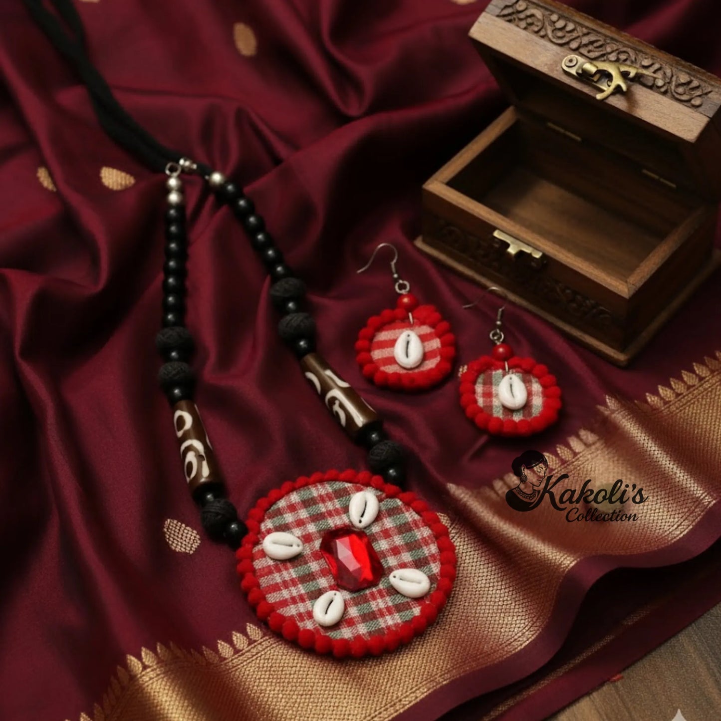 Ruby Gaze Fabric-Base Necklace Set