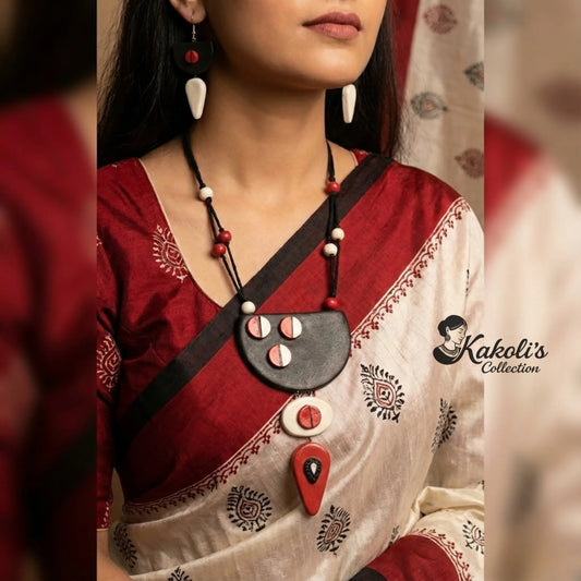 Tribal Eclipse Terracotta Necklace & Earrings Set