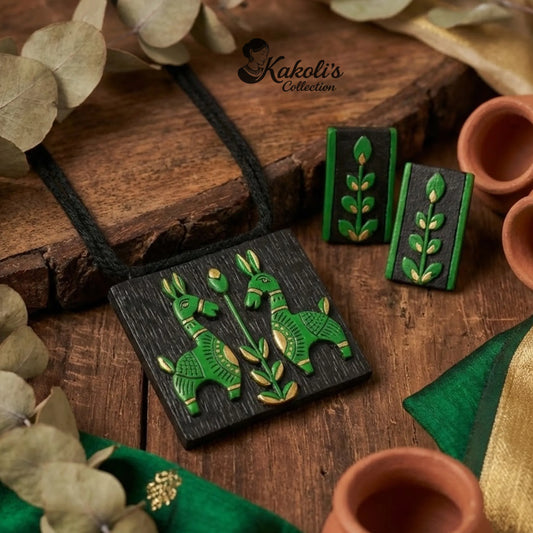Folk Mare Terracotta Necklace & Earrings Set